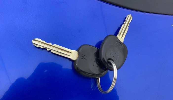 2013 Hyundai Eon D-LITE+, Petrol, Manual, 36,704 km, Key Close Up