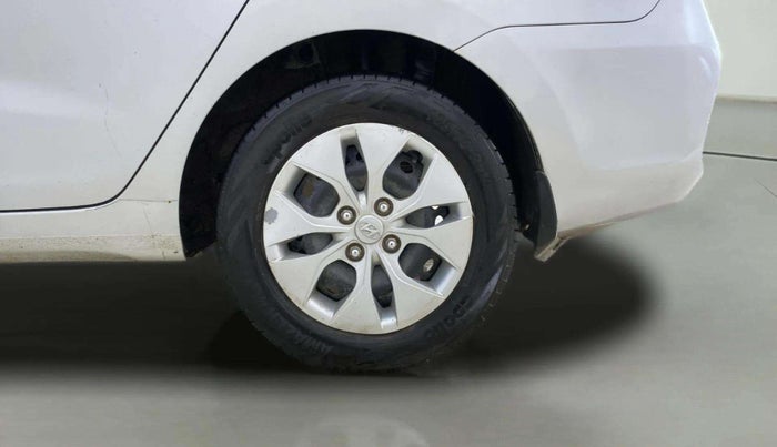 2018 Hyundai Xcent S 1.2, Petrol, Manual, 1,00,881 km, Left Rear Wheel