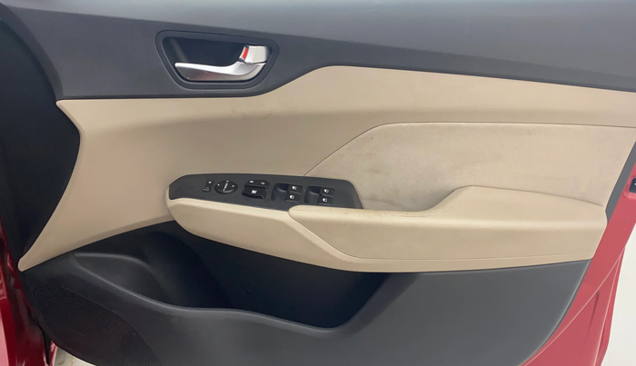 2018 Hyundai Verna 1.4 EX PETROL, Petrol, Manual, 77,257 km, Driver Side Door Panels Control