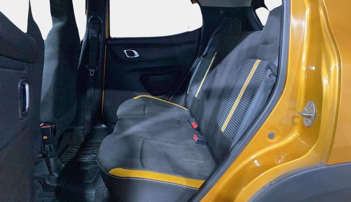 2022 Renault Kwid CLIMBER MT 1.0, Petrol, Manual, 44,103 km, Right Side Rear Door Cabin