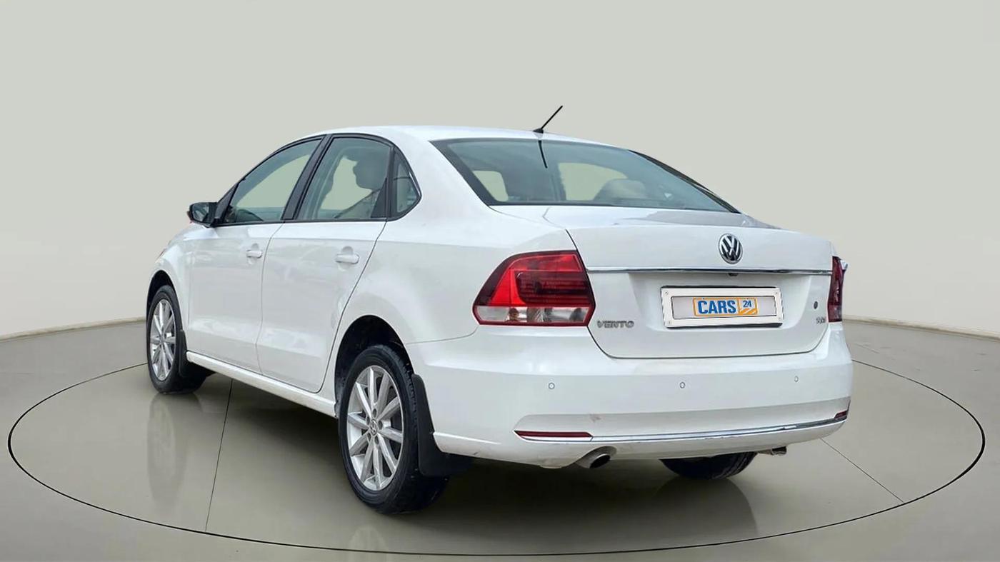 2017 Volkswagen Vento HIGHLINE PLUS 1.5 AT 16 ALLOY, Diesel, Automatic, 99,230 km, Left Back Diagonal