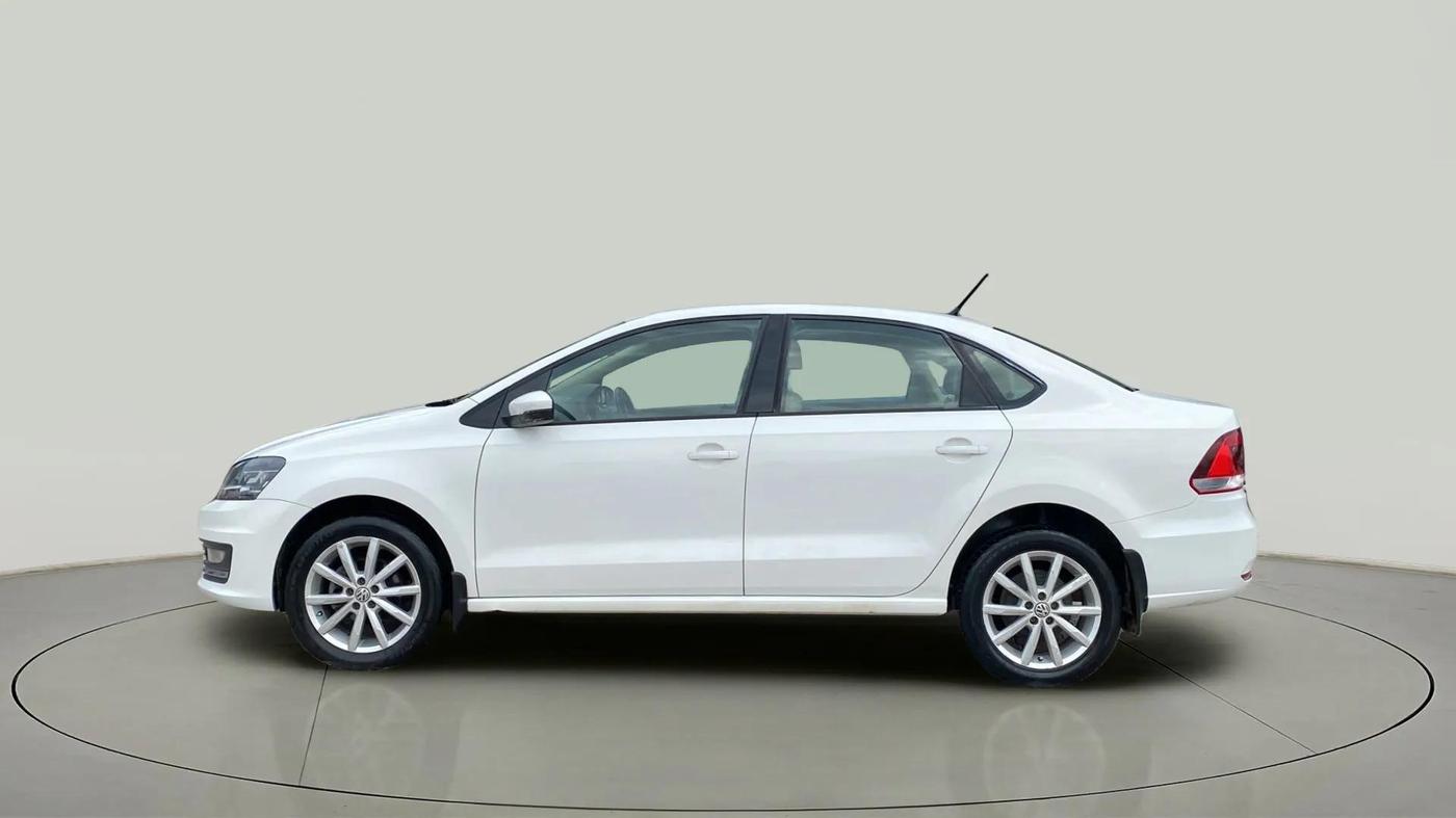 2017 Volkswagen Vento HIGHLINE PLUS 1.5 AT 16 ALLOY, Diesel, Automatic, 99,230 km, Left Side