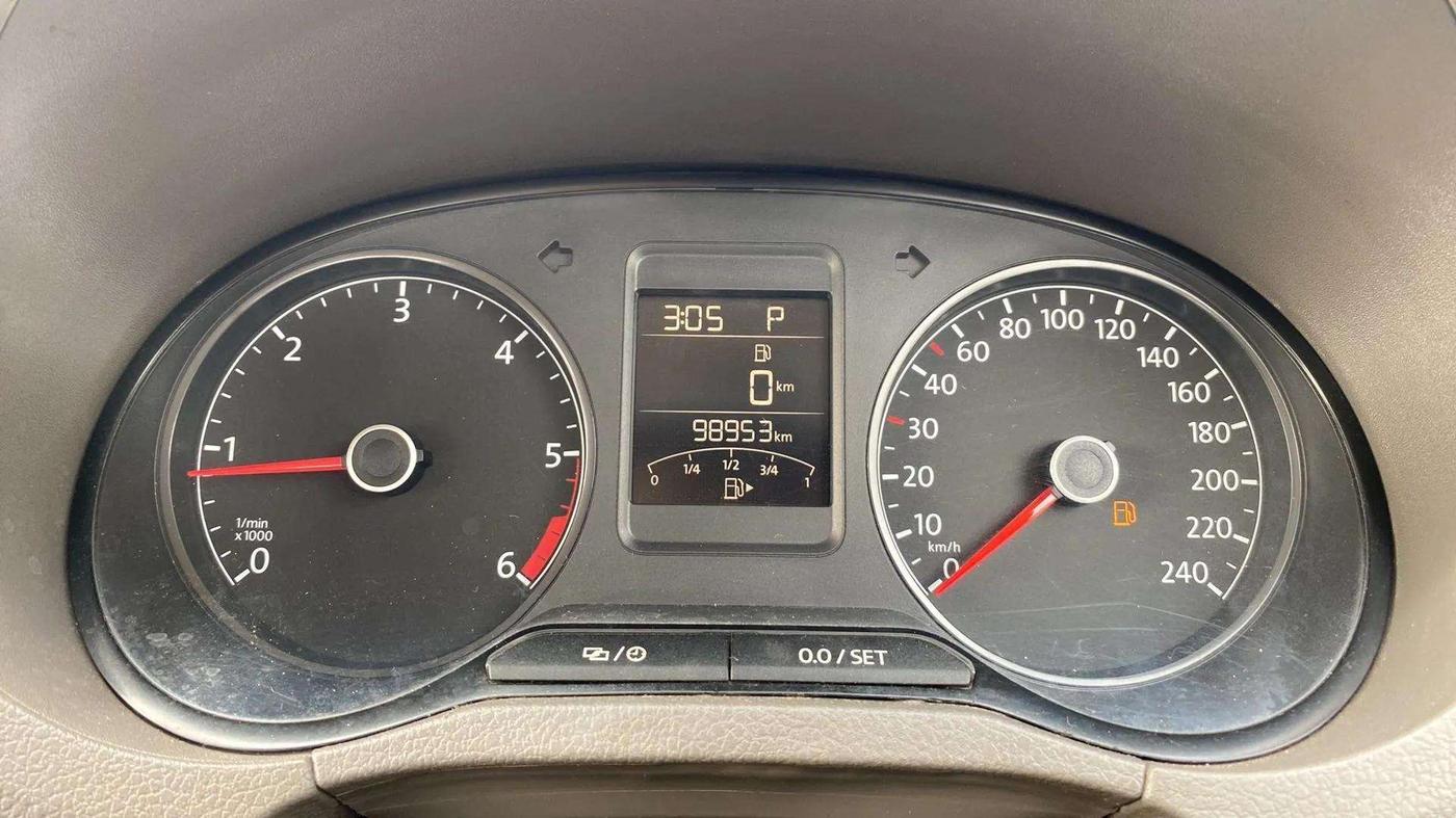 2017 Volkswagen Vento HIGHLINE PLUS 1.5 AT 16 ALLOY, Diesel, Automatic, 99,230 km, Odometer Image