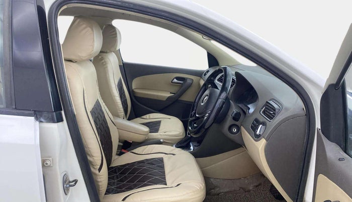 2016 Volkswagen Vento HIGHLINE PETROL AT, Petrol, Automatic, 68,316 km, Right Side Front Door Cabin