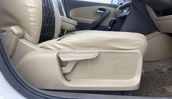 2016 Volkswagen Vento HIGHLINE PETROL AT, Petrol, Automatic, 68,316 km, Driver Side Adjustment Panel
