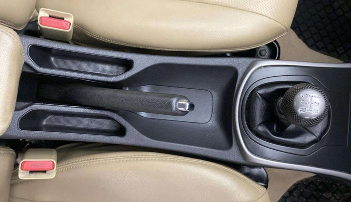 2016 Honda City 1.5L I-VTEC V MT, Petrol, Manual, 25,531 km, Gear Lever