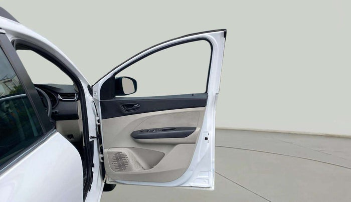 2023 Renault TRIBER RXT, Petrol, Manual, 32,752 km, RHS Front Door
