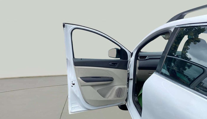 2023 Renault TRIBER RXT, Petrol, Manual, 32,752 km, LHS Front Door