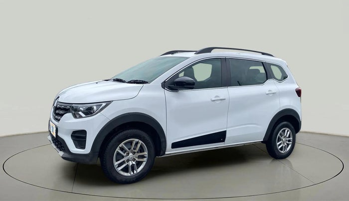 2023 Renault TRIBER RXT, Petrol, Manual, 32,752 km, Left Front Diagonal