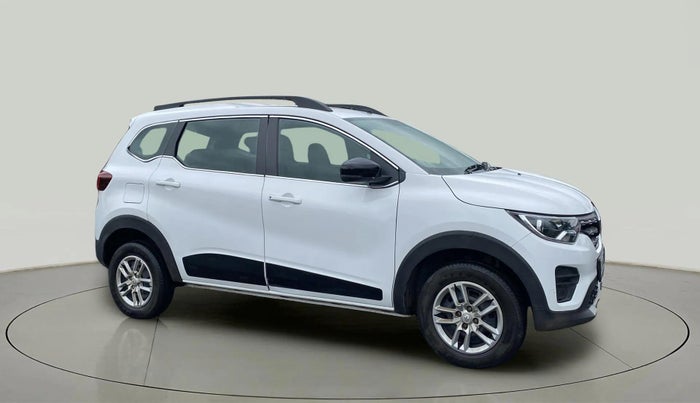 2023 Renault TRIBER RXT, Petrol, Manual, 32,752 km, Right Front Diagonal