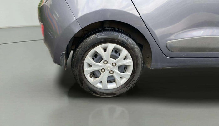 2015 Hyundai Grand i10 MAGNA 1.2 KAPPA VTVT, Petrol, Manual, 1,13,791 km, Right Rear Wheel