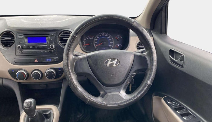 2015 Hyundai Grand i10 MAGNA 1.2 KAPPA VTVT, Petrol, Manual, 1,13,791 km, Steering Wheel Close Up