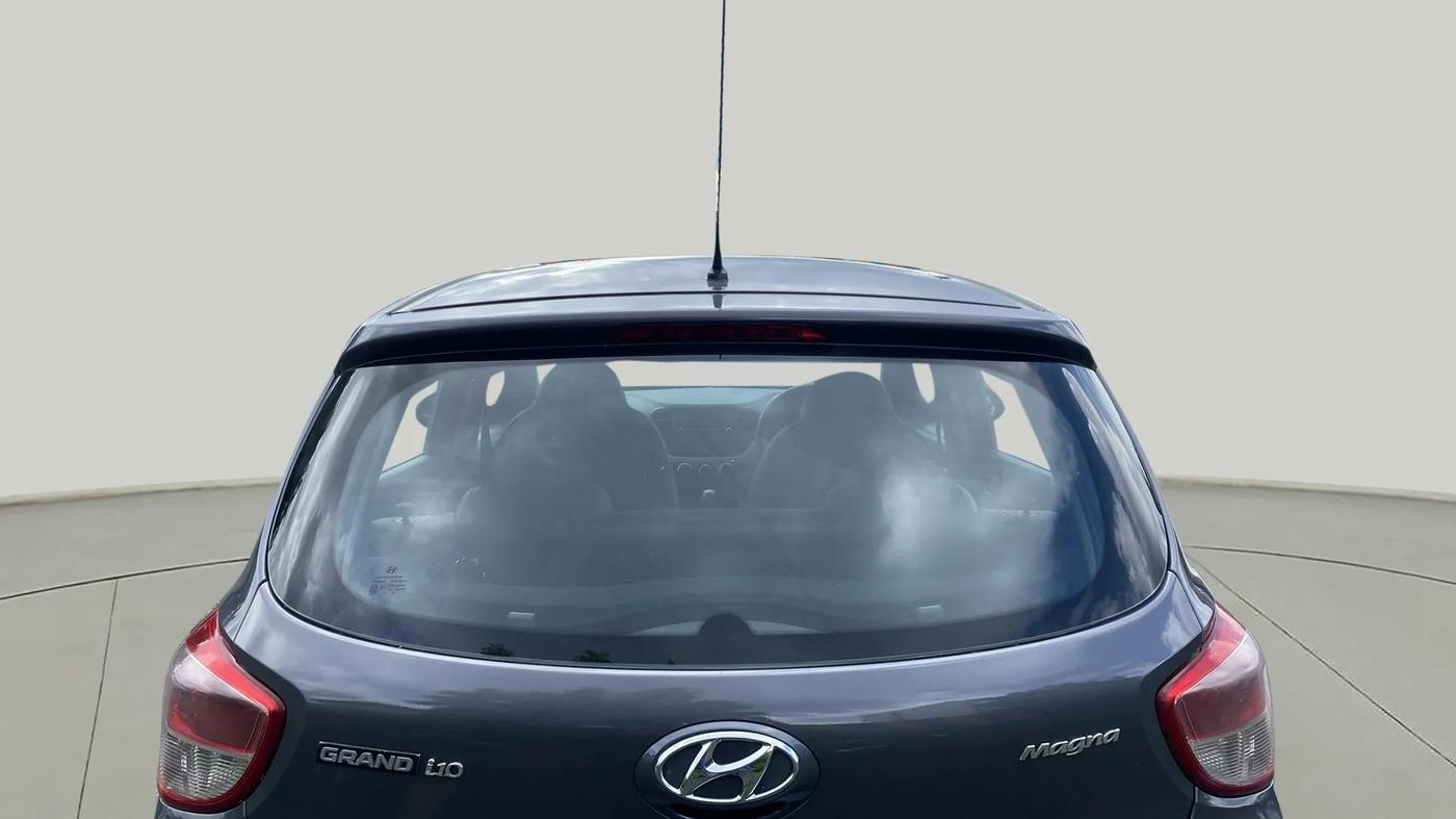 2015 Hyundai Grand i10 MAGNA 1.2 KAPPA VTVT, Petrol, Manual, 1,13,791 km, Rear Windshield