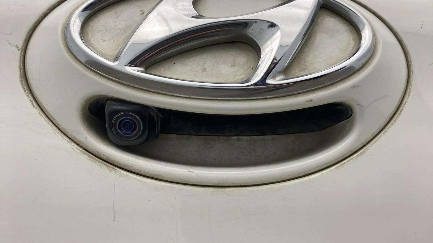 2018 Hyundai Grand i10 SPORTZ (O) AT 1.2 KAPPA VTVT, Petrol, Automatic, 49,230 km, Parking Camera