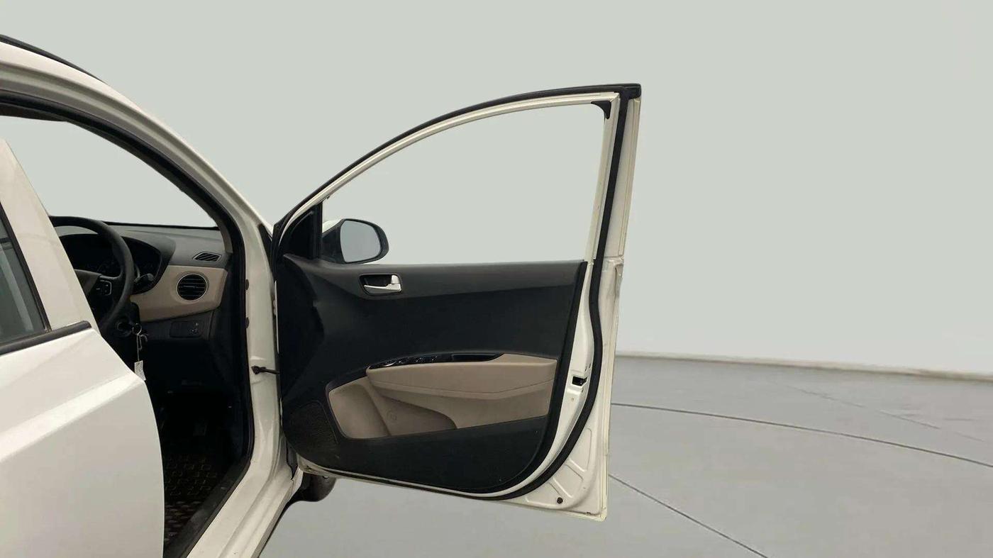 2018 Hyundai Grand i10 SPORTZ (O) AT 1.2 KAPPA VTVT, Petrol, Automatic, 49,230 km, RHS Front Door