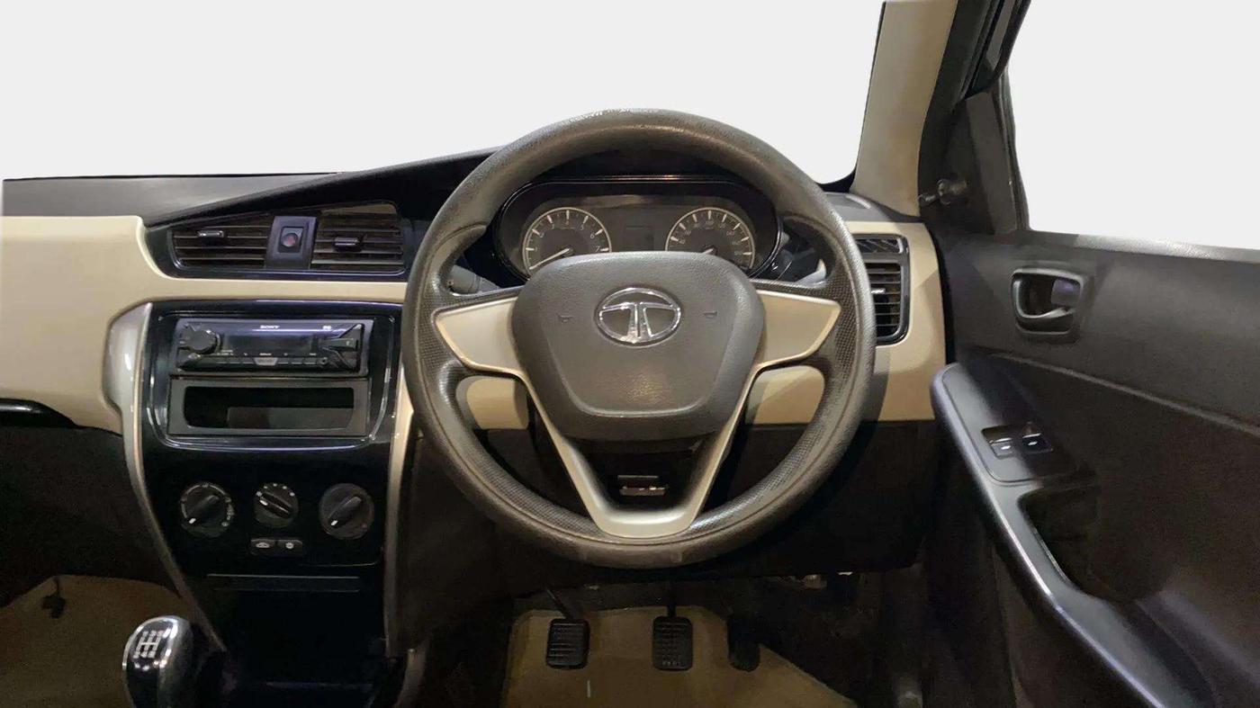 2016 Tata Zest XE 75PS DIESEL, Diesel, Manual, 99,976 km, Steering Wheel Close Up