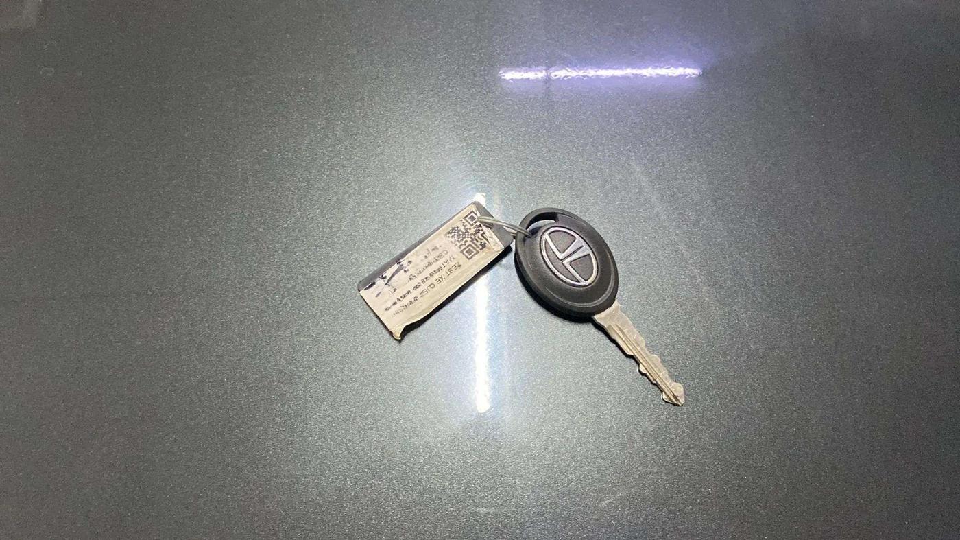 2016 Tata Zest XE 75PS DIESEL, Diesel, Manual, 99,976 km, Key Close Up