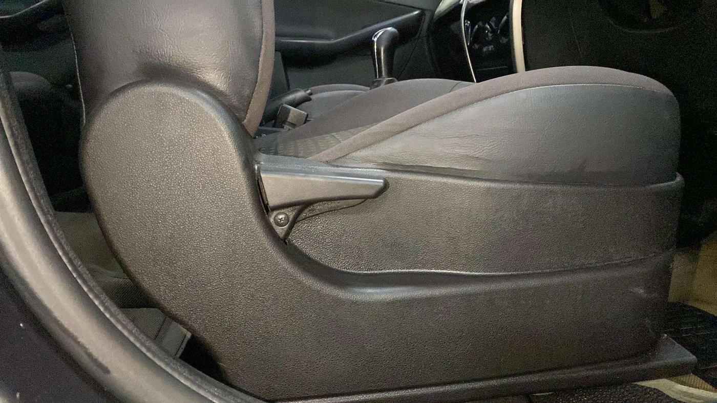 2016 Tata Zest XE 75PS DIESEL, Diesel, Manual, 99,976 km, Driver Side Adjustment Panel