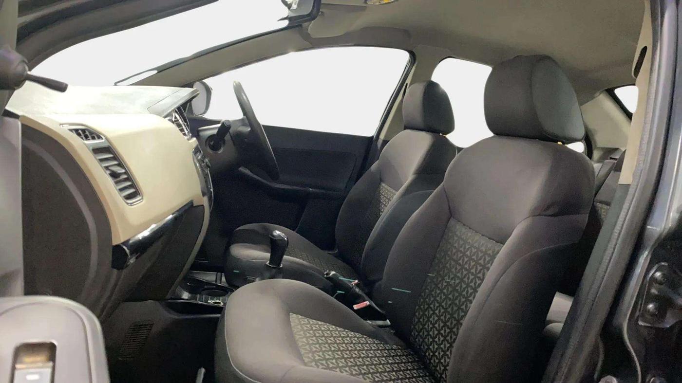 2016 Tata Zest XE 75PS DIESEL, Diesel, Manual, 99,976 km, Right Side Front Door Cabin