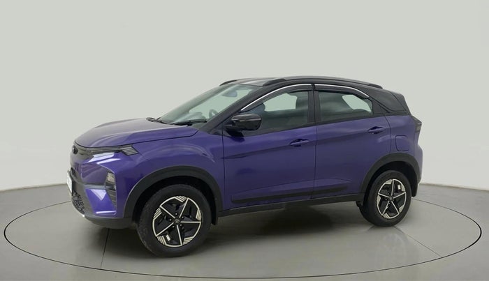 2024 Tata NEXON FEARLESS PURPLE + SUNROOF DCA DUAL TONE 1.2 PETROL, Petrol, Automatic, 24,413 km, Left Front Diagonal