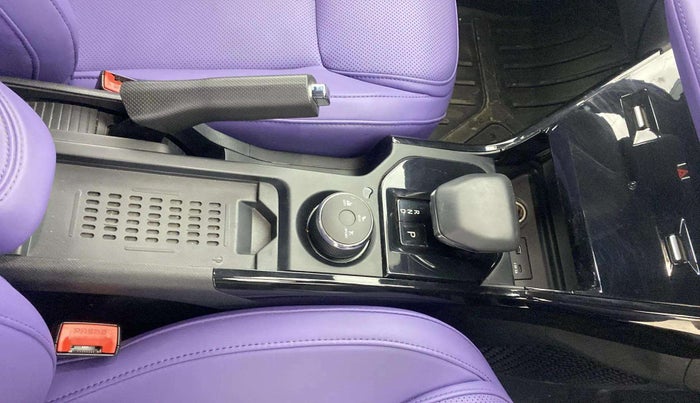 2024 Tata NEXON FEARLESS PURPLE + SUNROOF DCA DUAL TONE 1.2 PETROL, Petrol, Automatic, 24,413 km, Gear Lever