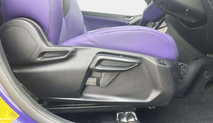 2024 Tata NEXON FEARLESS PURPLE + SUNROOF DCA DUAL TONE 1.2 PETROL, Petrol, Automatic, 24,413 km, Driver Side Adjustment Panel
