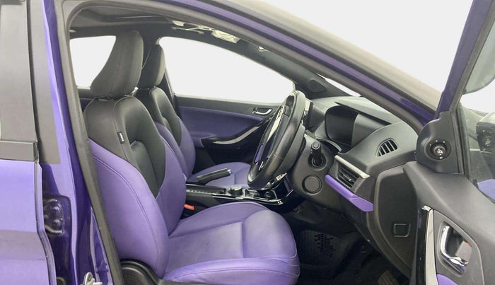2024 Tata NEXON FEARLESS PURPLE + SUNROOF DCA DUAL TONE 1.2 PETROL, Petrol, Automatic, 24,413 km, Right Side Front Door Cabin