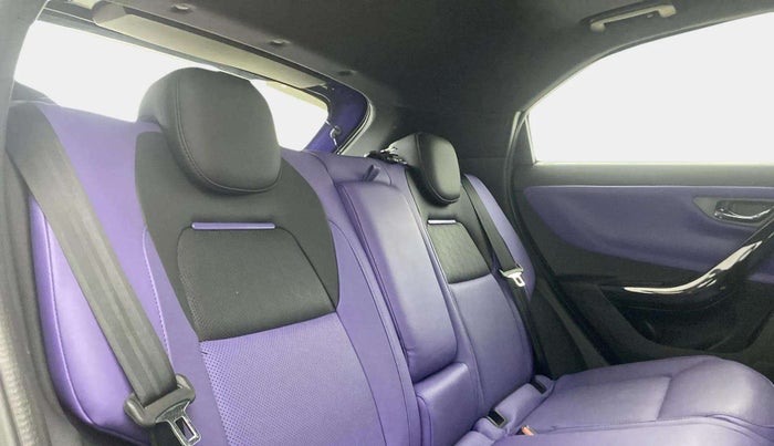 2024 Tata NEXON FEARLESS PURPLE + SUNROOF DCA DUAL TONE 1.2 PETROL, Petrol, Automatic, 24,413 km, Right Side Rear Door Cabin
