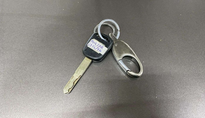 2014 Honda Brio VX MT, Petrol, Manual, 28,414 km, Key Close Up