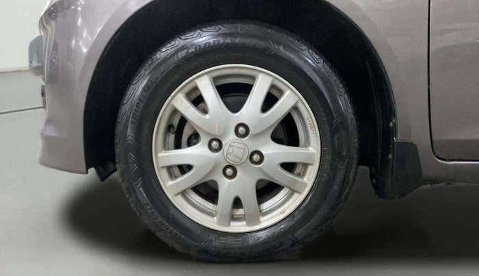 2014 Honda Brio VX MT, Petrol, Manual, 28,414 km, Left Front Wheel
