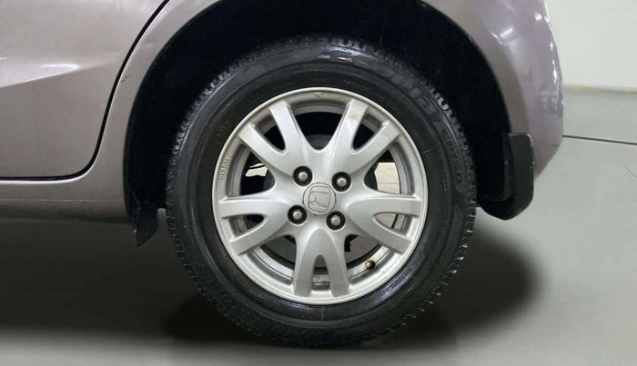 2014 Honda Brio VX MT, Petrol, Manual, 28,414 km, Left Rear Wheel