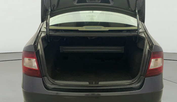2020 Skoda Rapid 1.0 AMBITION TSI MT, Petrol, Manual, 81,639 km, Boot Inside