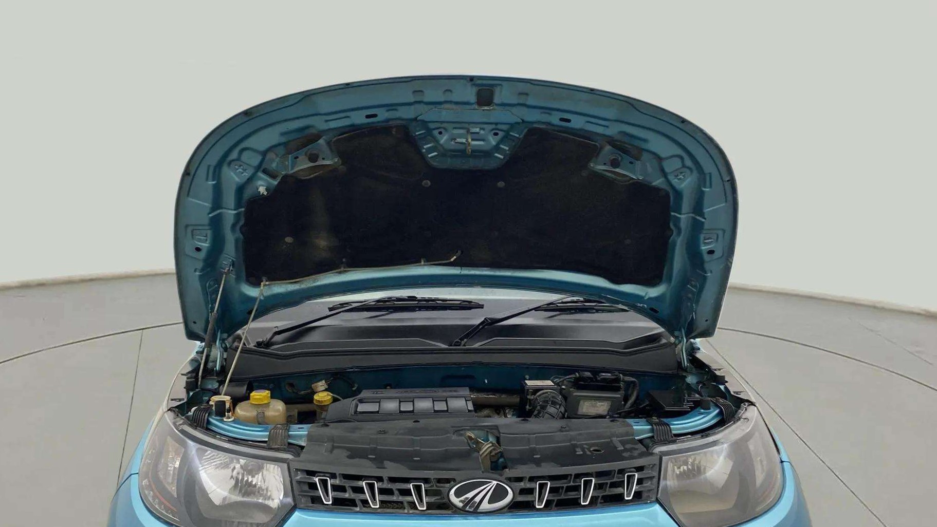 Engine-Full-View-With-Bonnet-Open-13