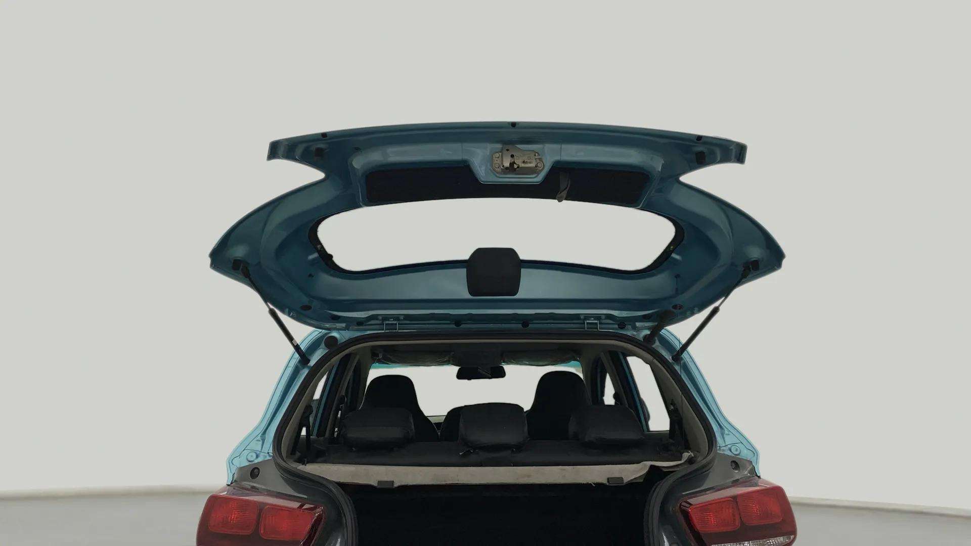Boot-Open-Top-Half-View-43