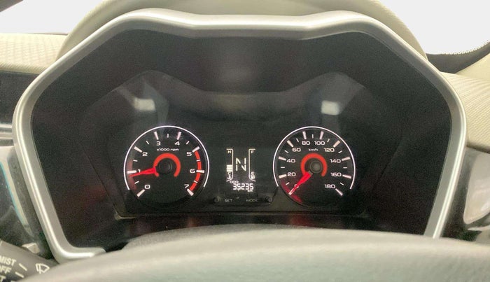 2016 Mahindra Kuv100 K8 6 STR, Petrol, Manual, 35,228 km, Odometer Image