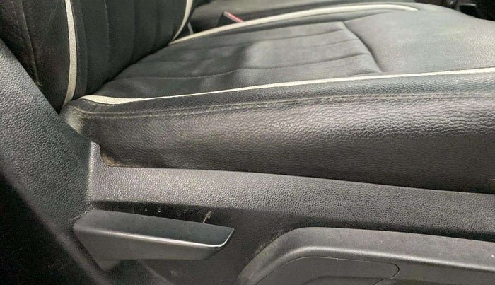 2016 Mahindra Kuv100 K8 6 STR, Petrol, Manual, 35,228 km, Driver Side Adjustment Panel