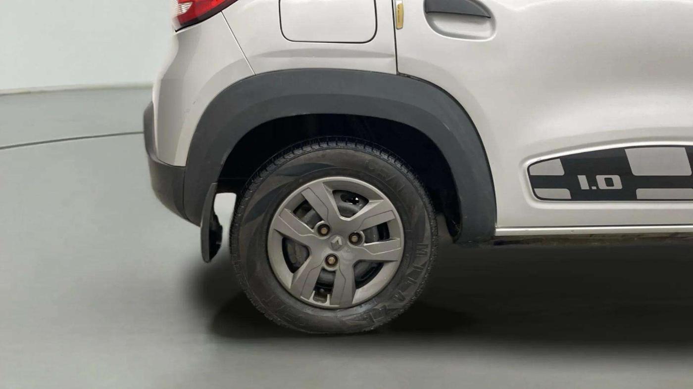 2017 Renault Kwid RXT 1.0 (O), CNG, Manual, 24,091 km, Right Rear Wheel