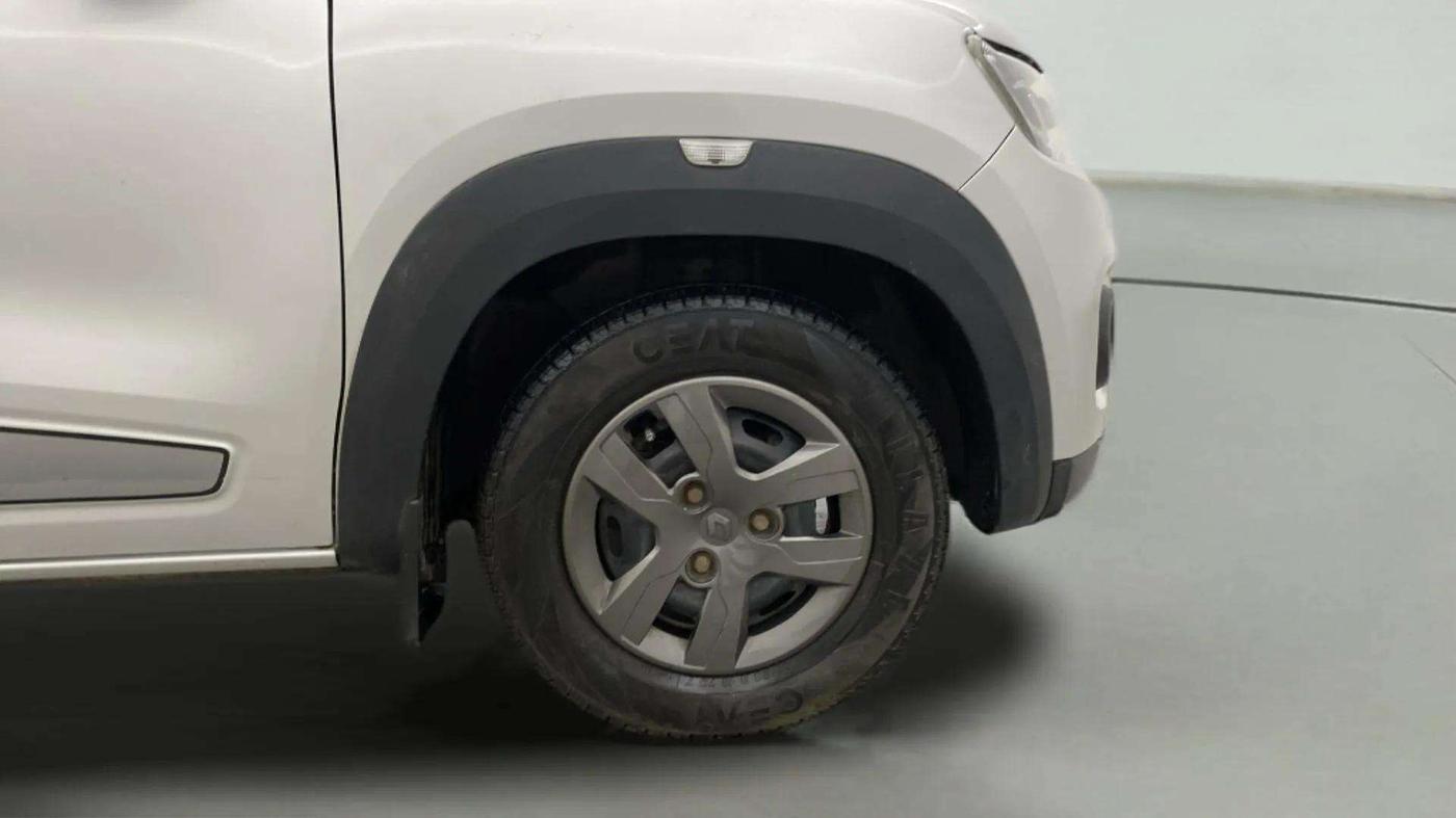 2017 Renault Kwid RXT 1.0 (O), CNG, Manual, 24,091 km, Right Front Wheel