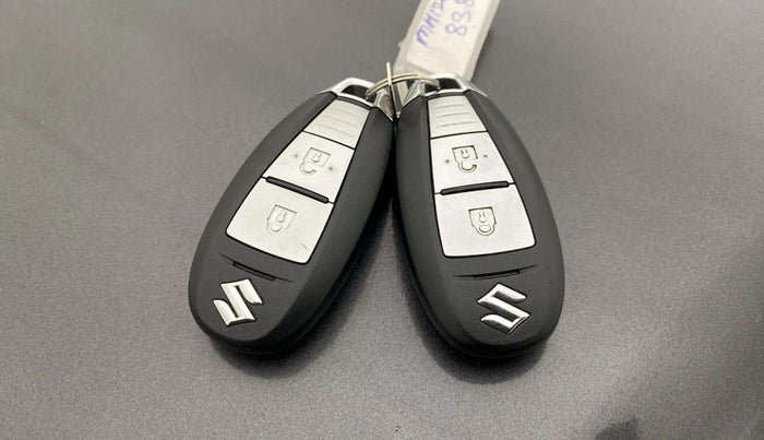 2018 Maruti Ertiga ZXI+, Petrol, Manual, 27,551 km, Key Close Up