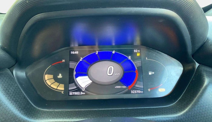 2022 Nissan MAGNITE XV MT, Petrol, Manual, 32,365 km, Odometer Image