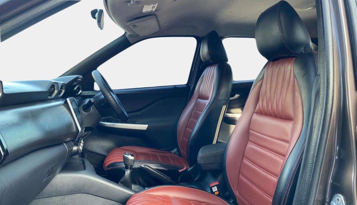 2022 Nissan MAGNITE XV MT, Petrol, Manual, 32,365 km, Right Side Front Door Cabin