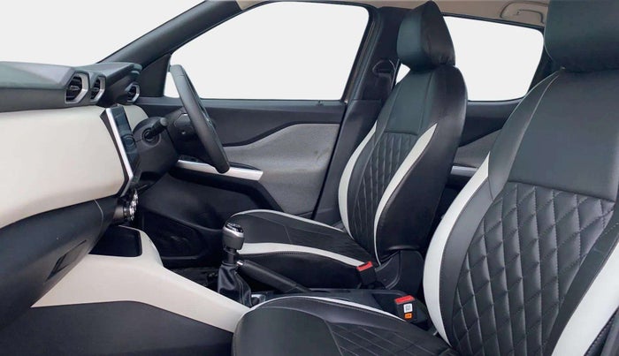 2024 Nissan MAGNITE XV MT, Petrol, Manual, 13,208 km, Right Side Front Door Cabin
