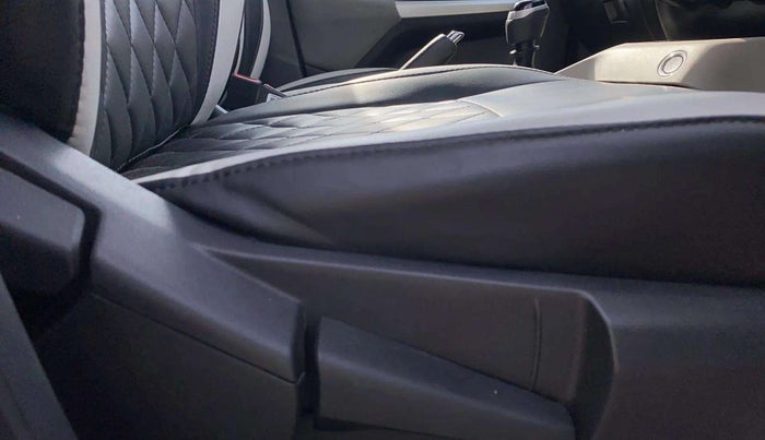 2024 Nissan MAGNITE XV MT, Petrol, Manual, 13,208 km, Driver Side Adjustment Panel