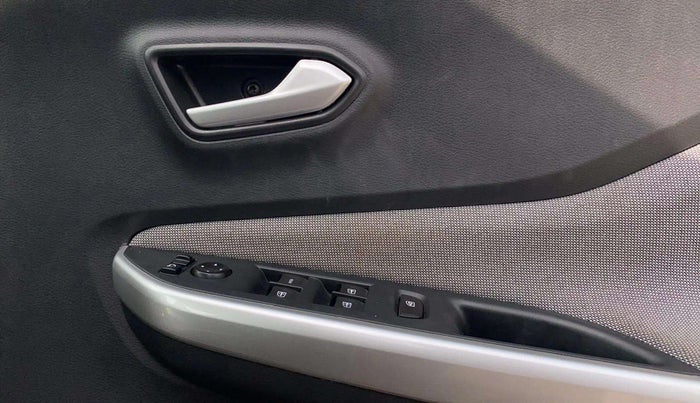 2024 Nissan MAGNITE XV MT, Petrol, Manual, 13,208 km, Driver Side Door Panels Control