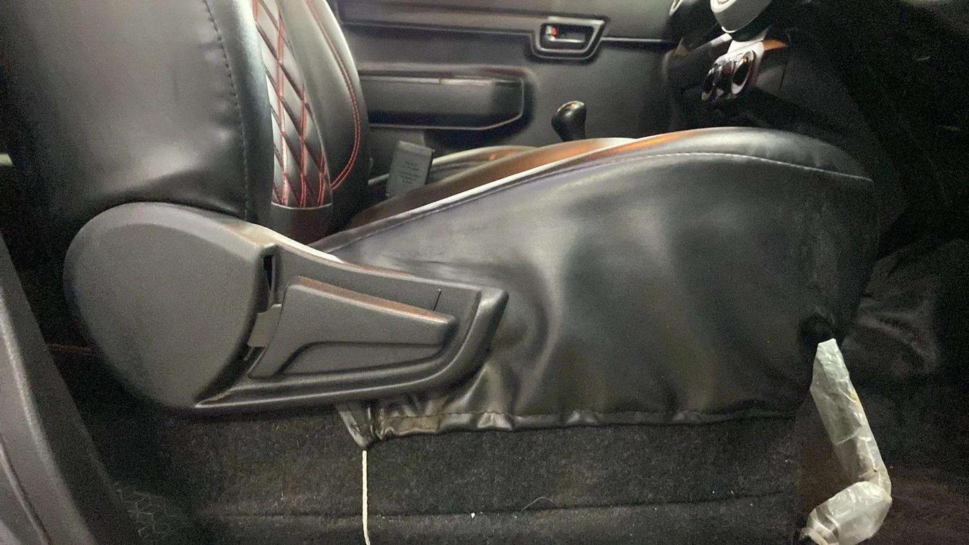 2022 Maruti S PRESSO VXI+, Petrol, Manual, 16,126 km, Driver Side Adjustment Panel