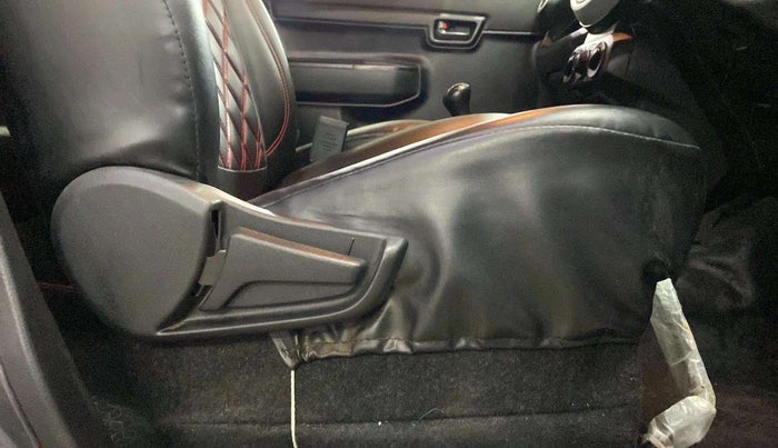 2022 Maruti S PRESSO VXI+, Petrol, Manual, 16,126 km, Driver Side Adjustment Panel