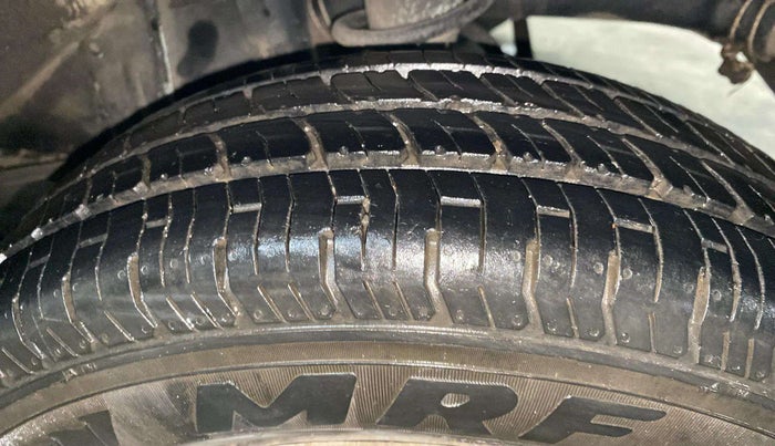 2012 Maruti Alto 800 LXI, Petrol, Manual, 64,892 km, Left Rear Tyre Tread
