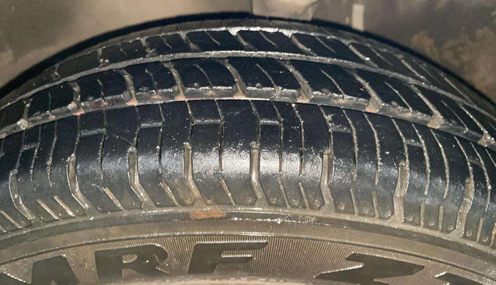 2012 Maruti Alto 800 LXI, Petrol, Manual, 64,892 km, Left Front Tyre Tread
