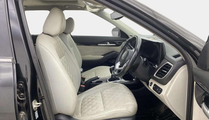 2022 KIA SELTOS HTX 1.5 PETROL, Petrol, Manual, 67,361 km, Right Side Front Door Cabin