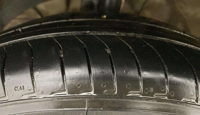 2021 Maruti Swift ZXI PLUS, Petrol, Manual, 67,834 km, Left Front Tyre Tread
